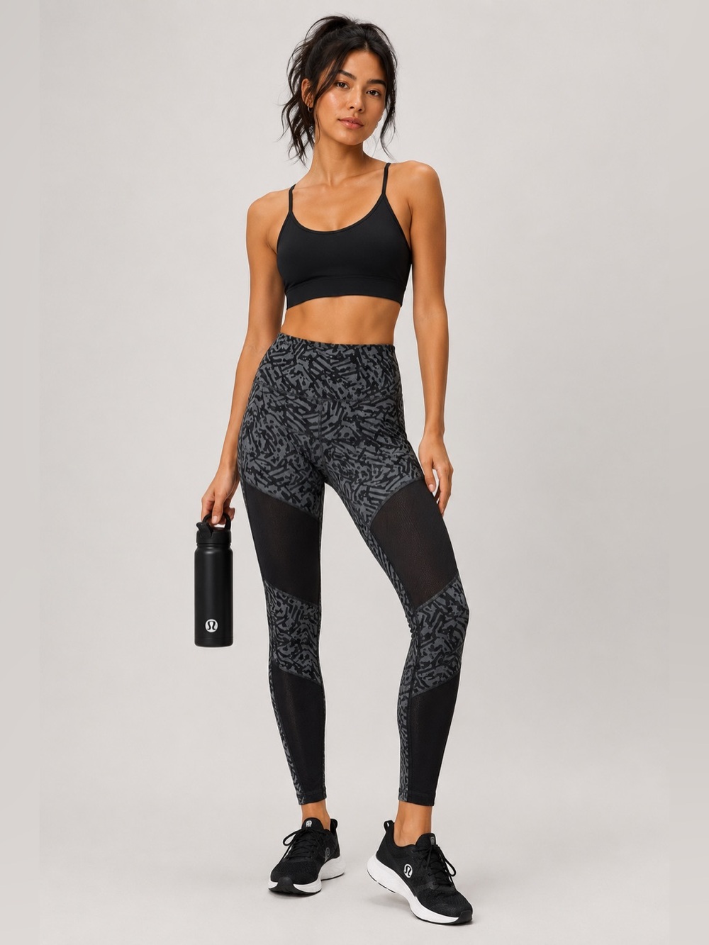 Lululemon Size 8 Black & Grey Abstract Print Mesh Panel Leggings